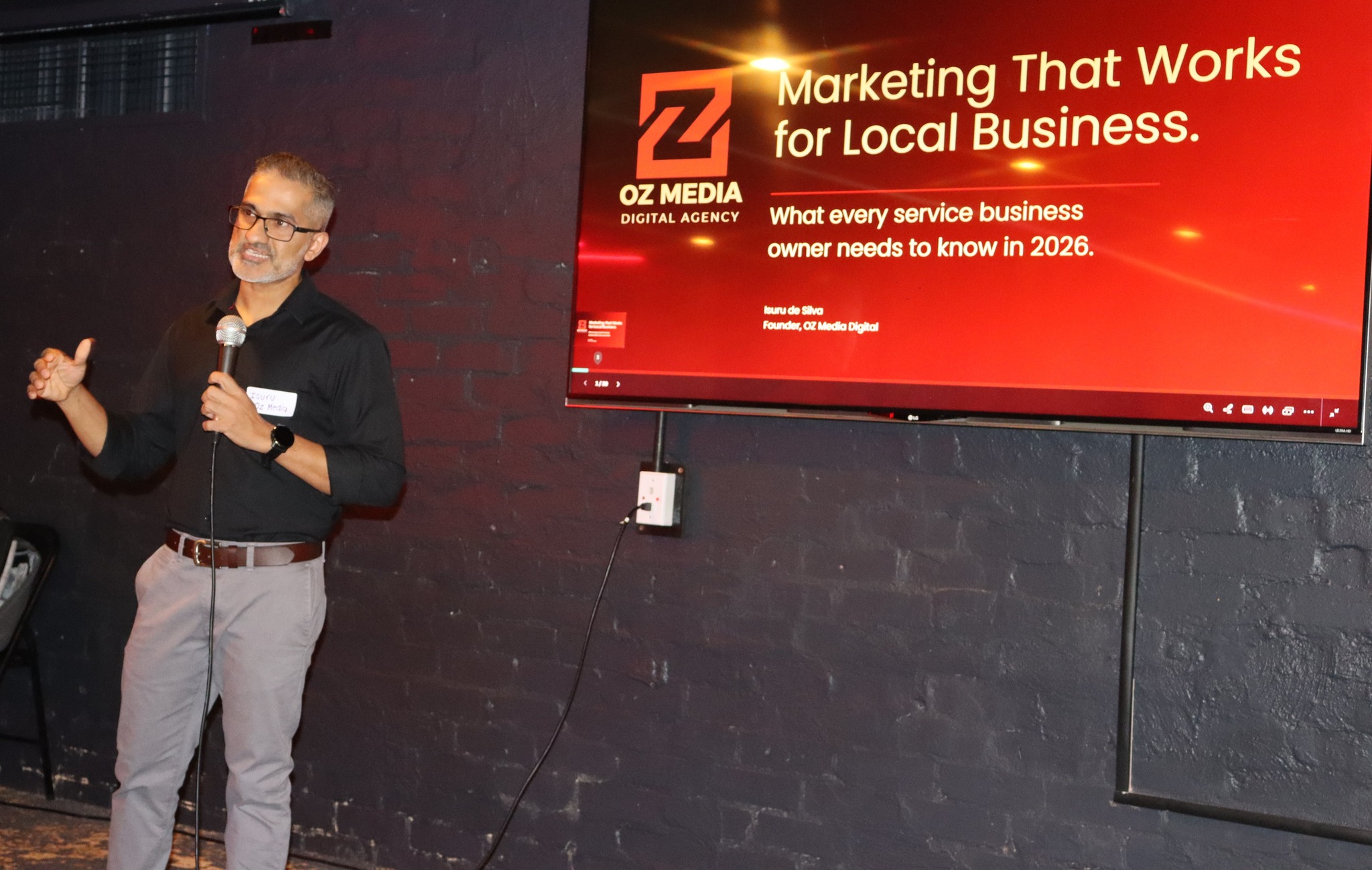 Isuru De Silva speaking at a local business marketing event